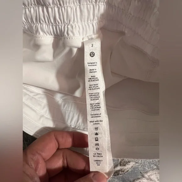 Lululemon Hotty Hot High-Rise Long White Reflective Skirt Skort size 2 NWOT - Picture 9 of 13